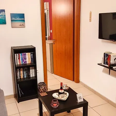 Alexandros Lägenhet *